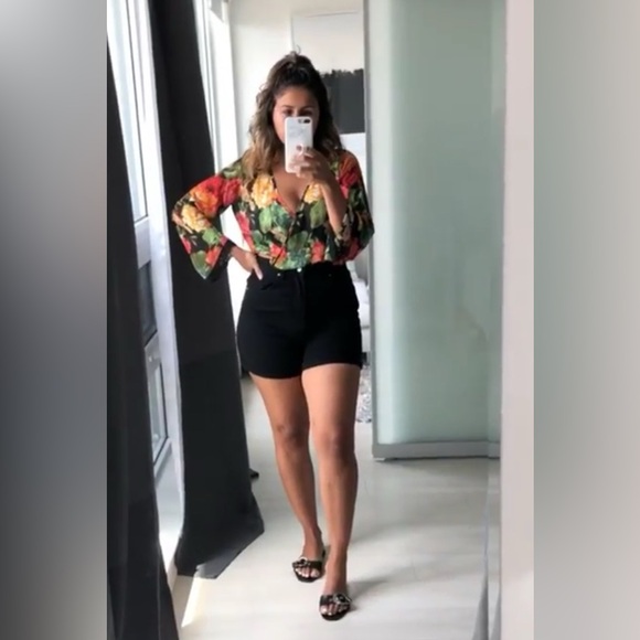 🛍️FORVER 21 TOP WORN ONCE - Picture 1 of 7